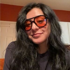 Meet your Posher, Monica